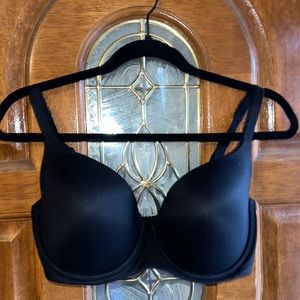 Victoria’s Secret Bra Body by Victoria - perfect shape 34DDD